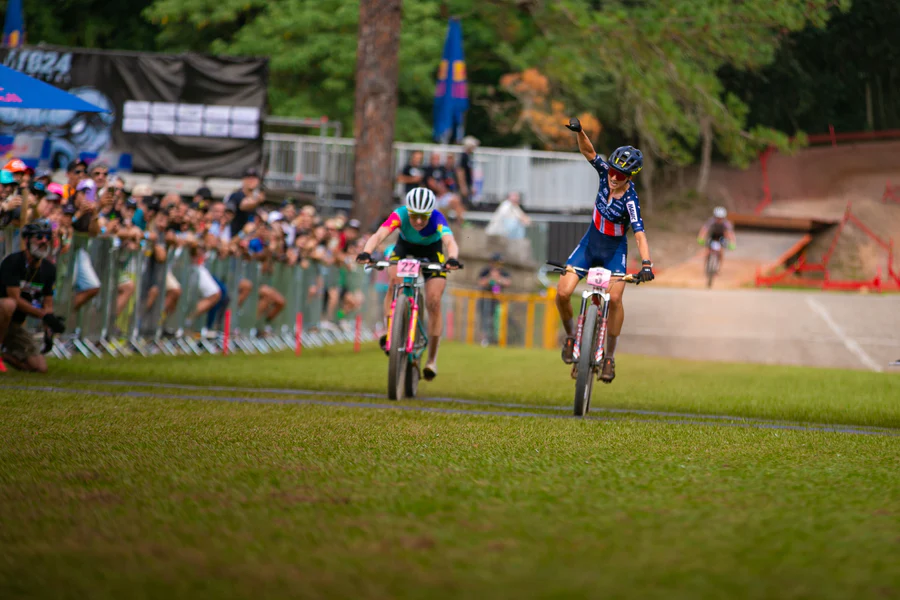 SAVILIA BLUNK AND JOSHUA DUBAU WIN THE MTB FESTIVAL IN MARIPORA (BRAZIL) 